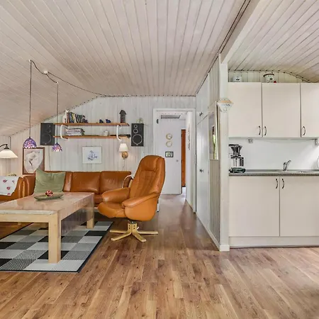 Holiday home 3 Bedroom Stunning In Aalbaek